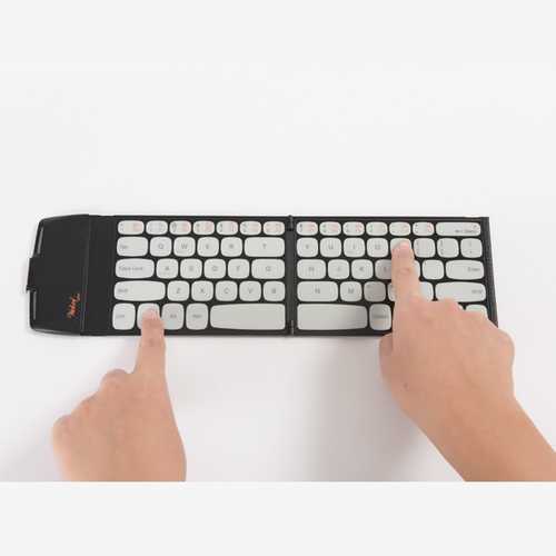 Pocketwekey Wireless Bluetooth Thin English Keyboard Black